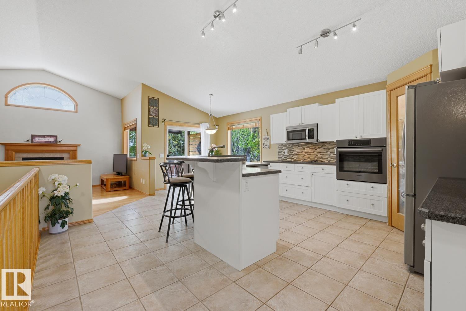 70 EASTCOTT DR - 15