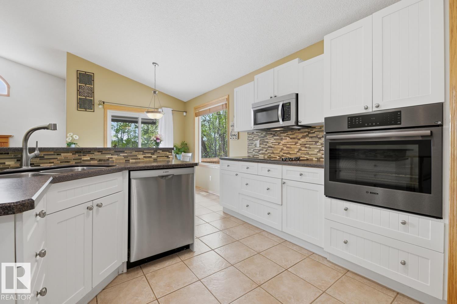 70 EASTCOTT DR - 17