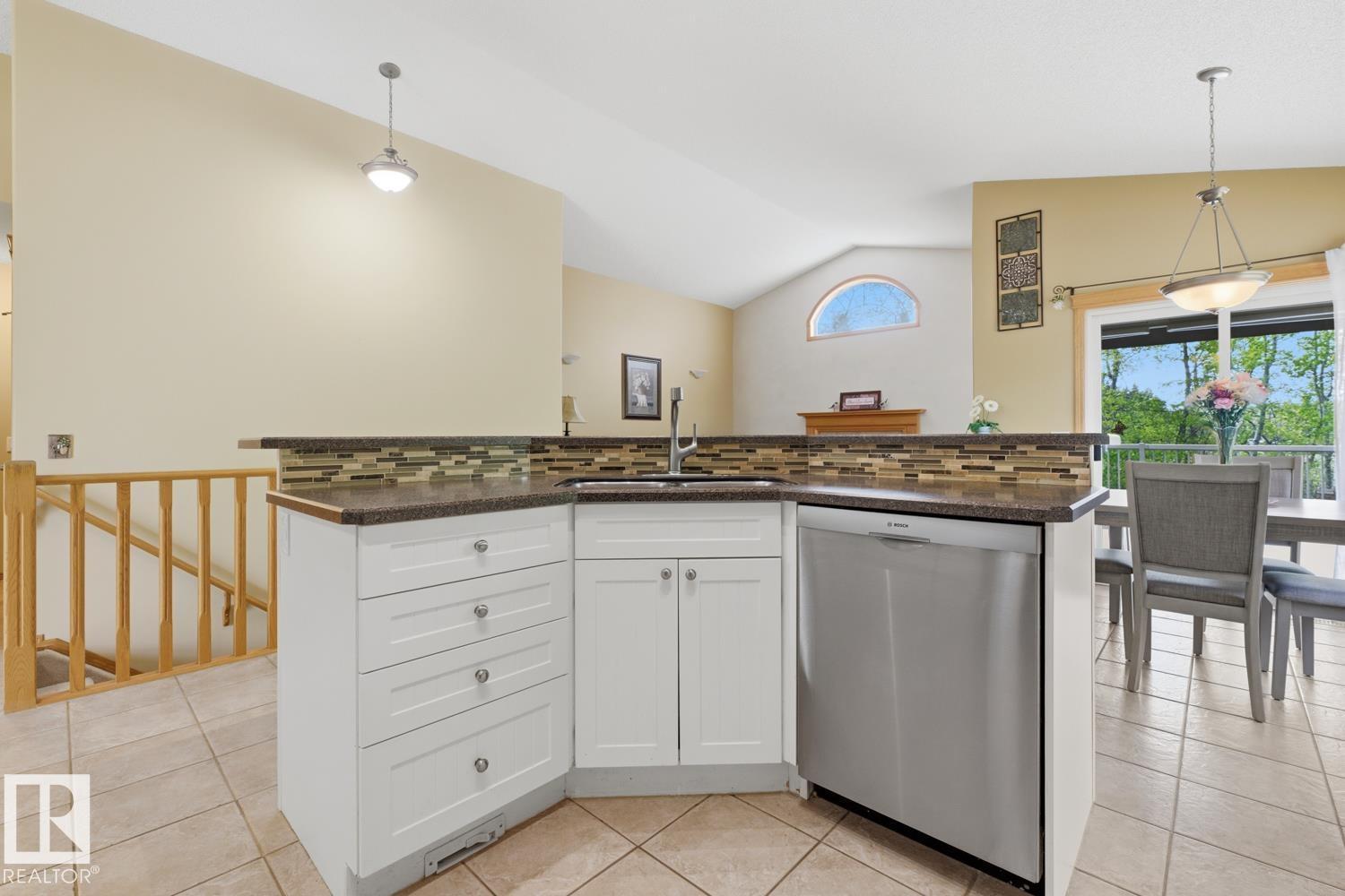 70 EASTCOTT DR - 19