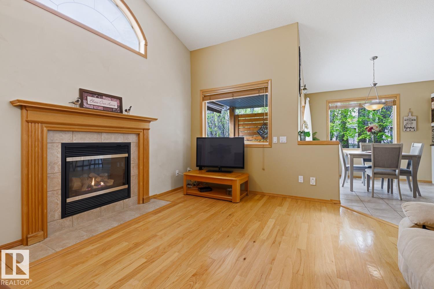 70 EASTCOTT DR - 24