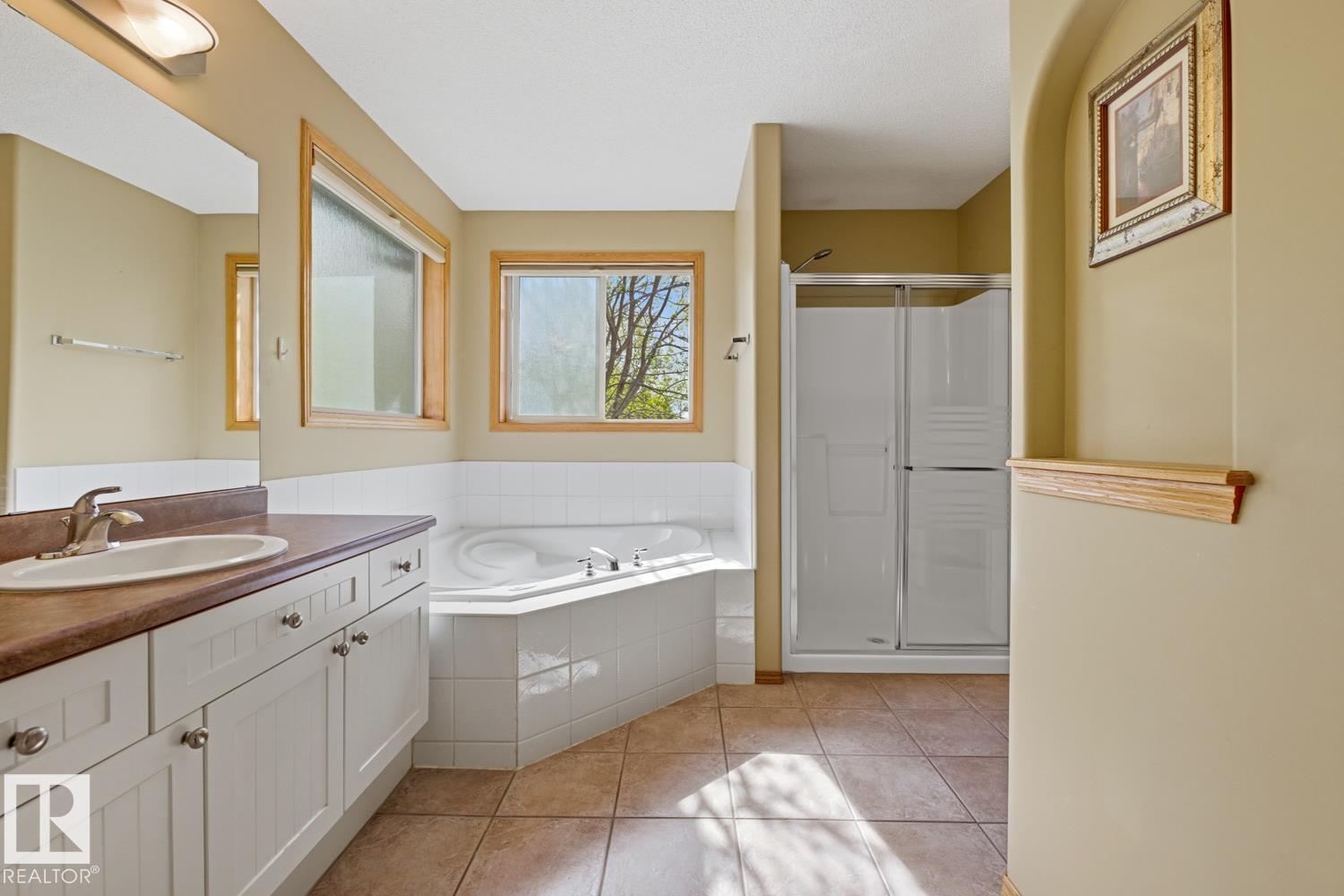 70 EASTCOTT DR - 32