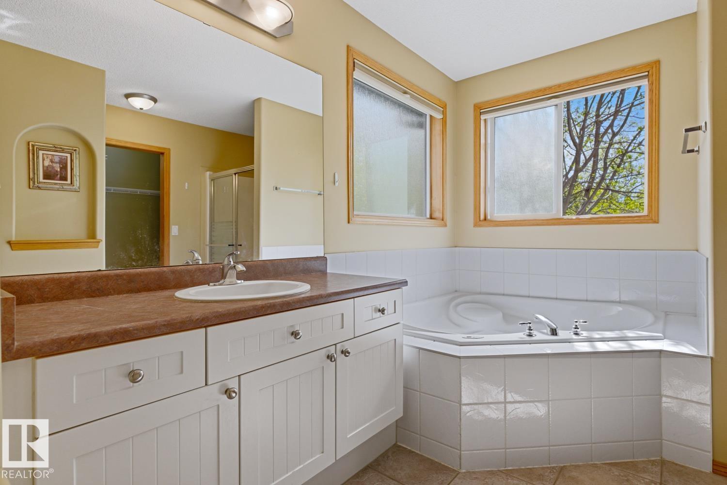 70 EASTCOTT DR - 33