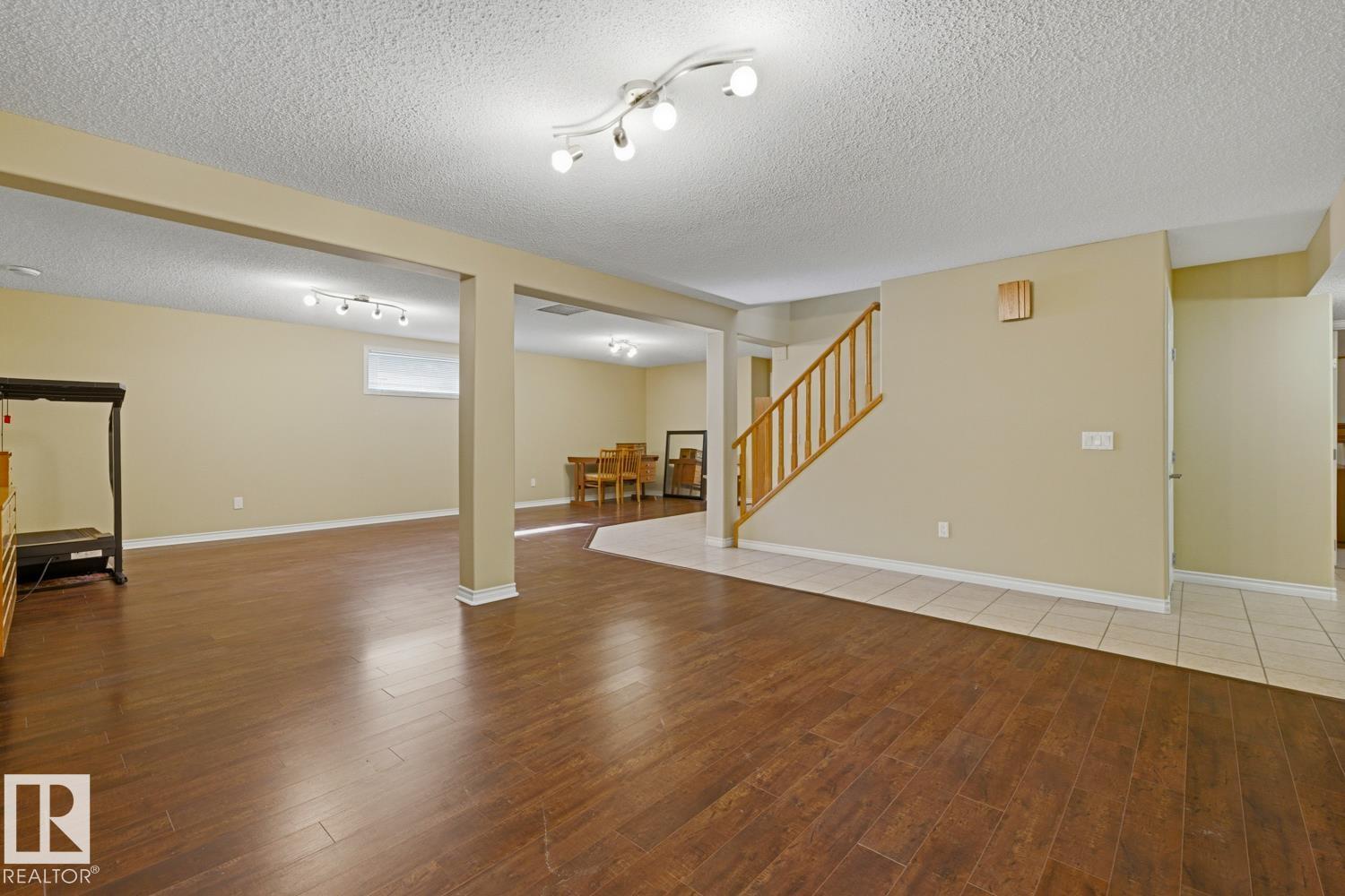 70 EASTCOTT DR - 39