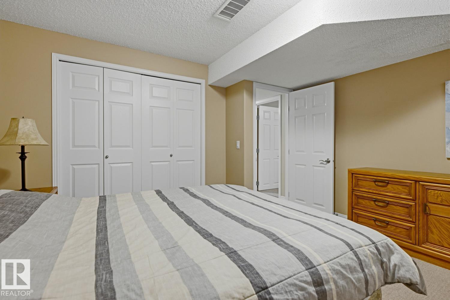 70 EASTCOTT DR - 41