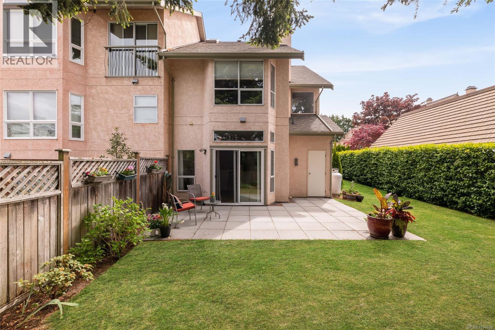 #5 216 Russell St - 30