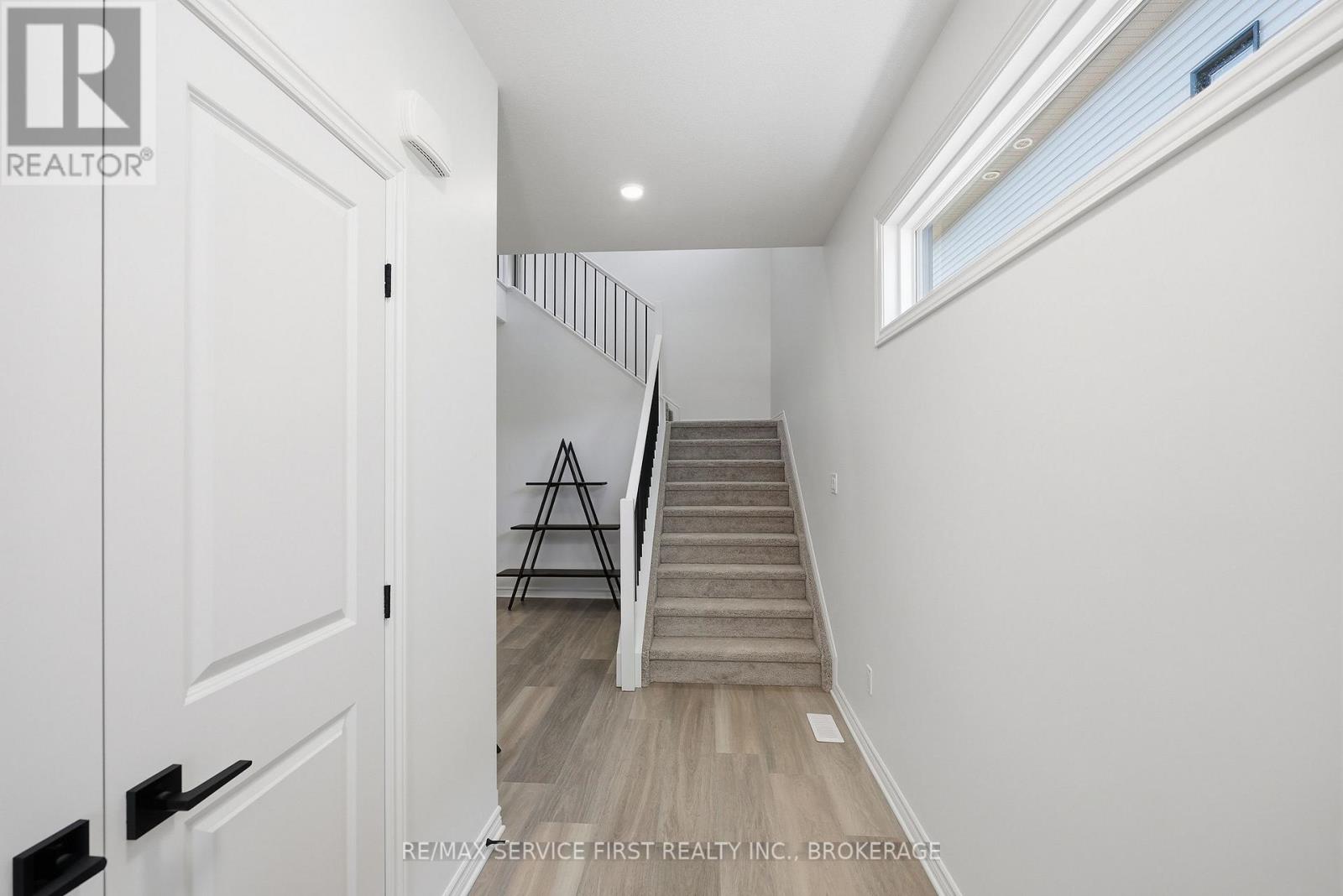 1351 WOODFIELD CRESCENT - 11