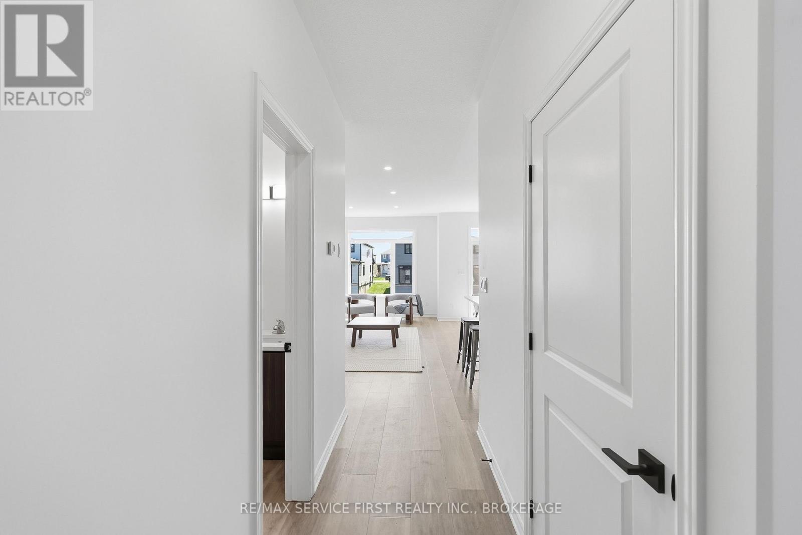 1351 WOODFIELD CRESCENT - 13