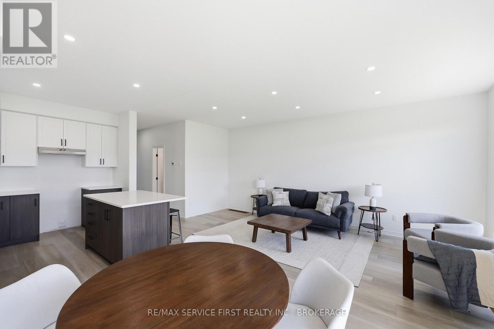 1351 WOODFIELD CRESCENT - 23