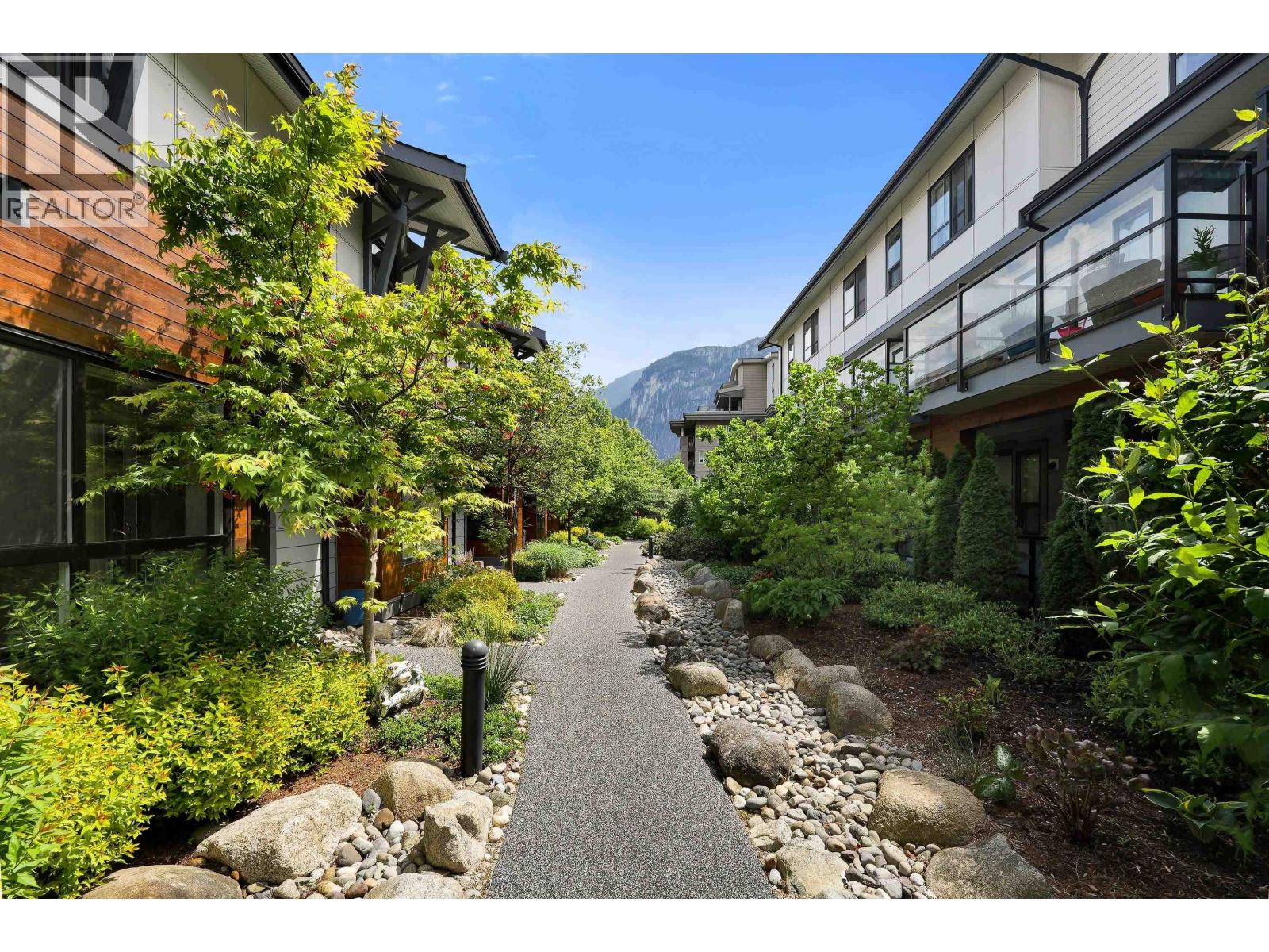 64 1188 MAIN STREET, Squamish