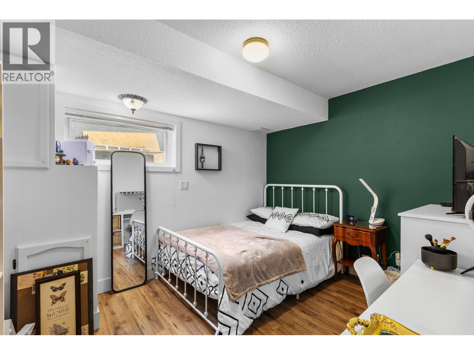4215 6th Avenue, Peachland