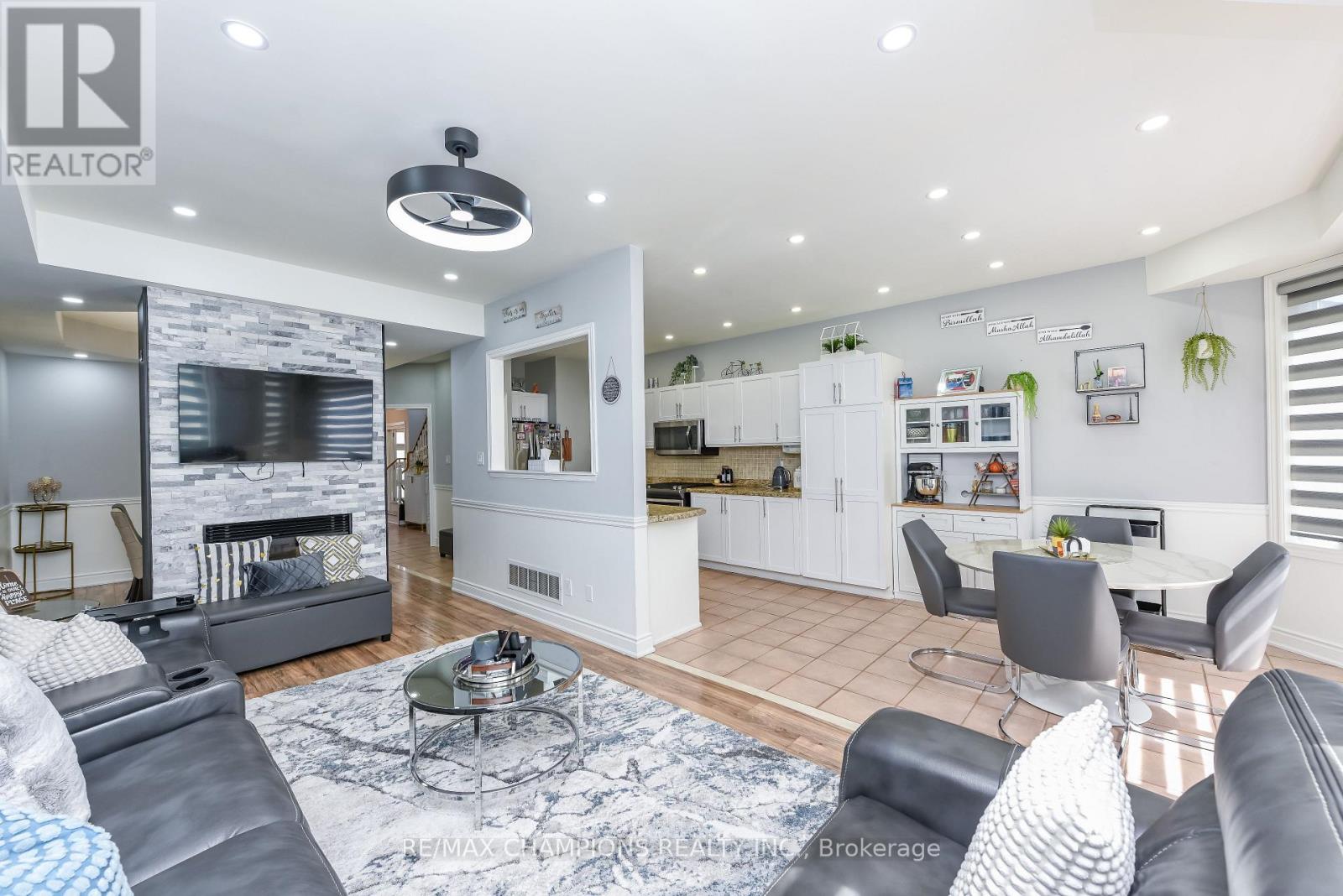 205 BLUE WILLOW DRIVE - 16