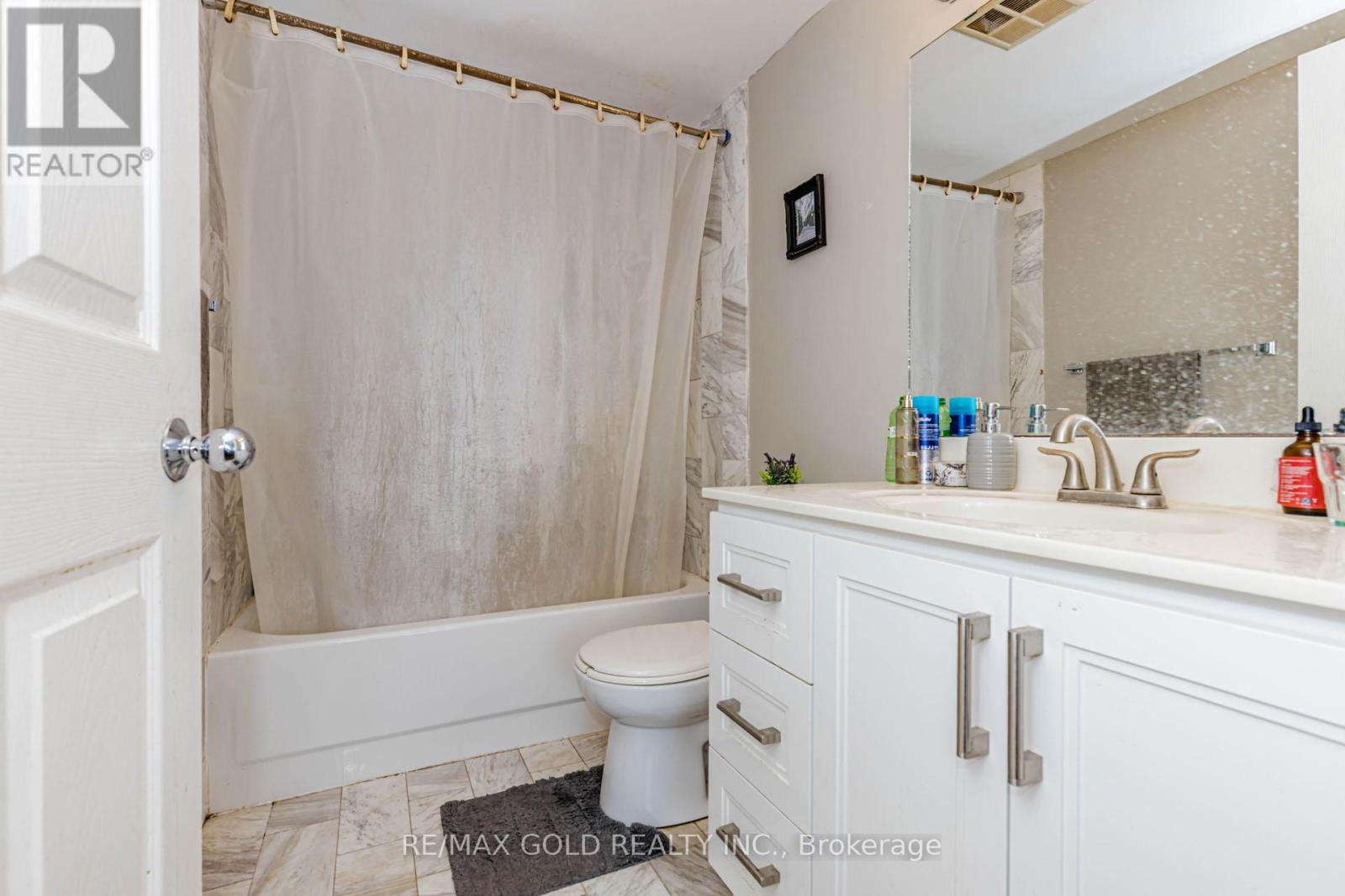 #PH 201 325 WEBB DRIVE - 10