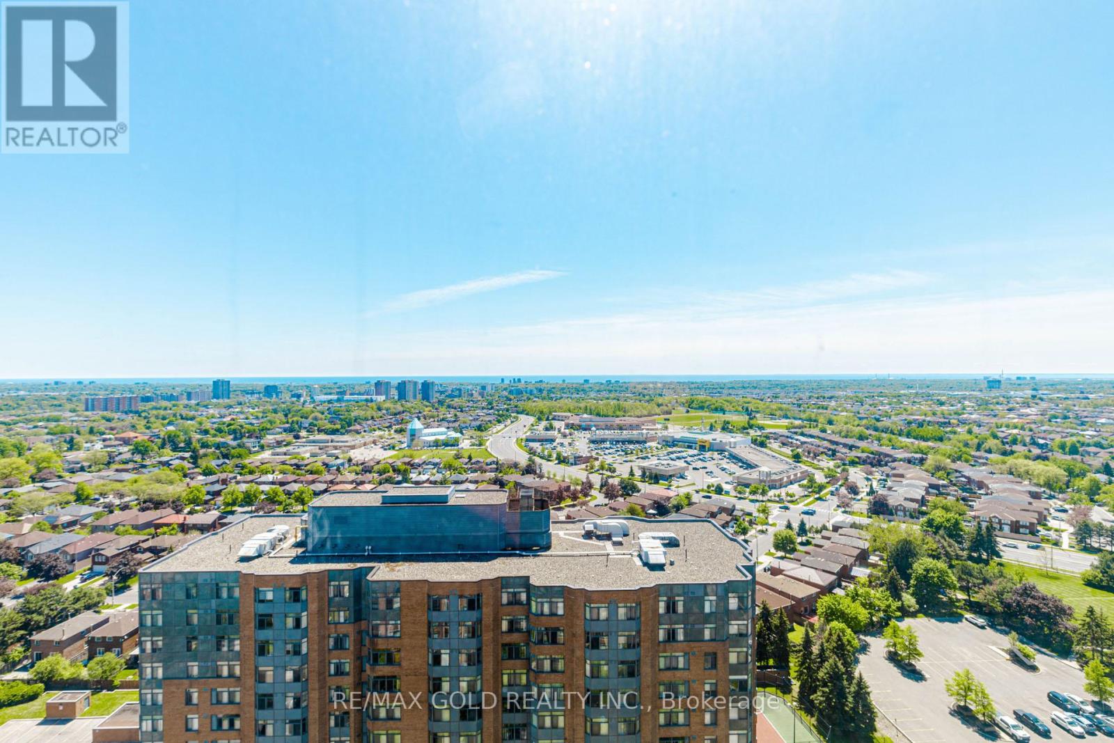 #PH 201 325 WEBB DRIVE - 16