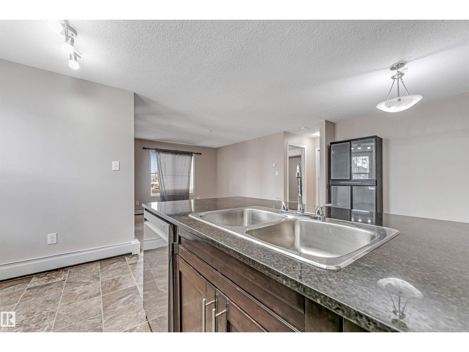 #118 11803 22 Ave SW - 5