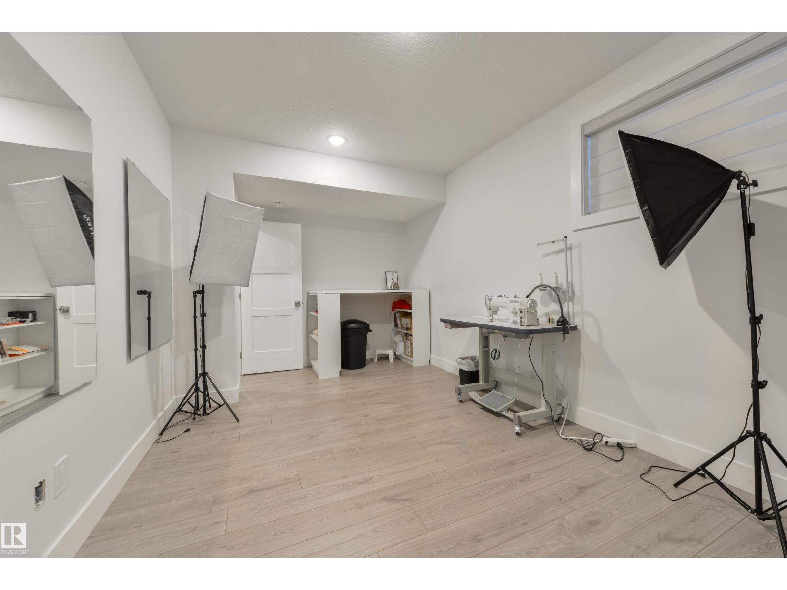 219 37 ST SW - 55