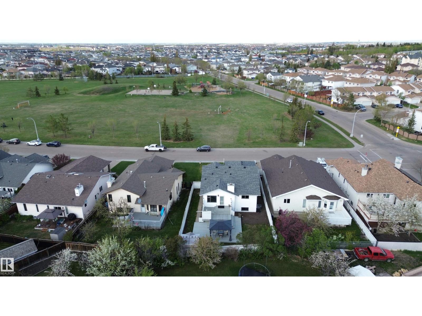 7011 158 AV NW - Image 2