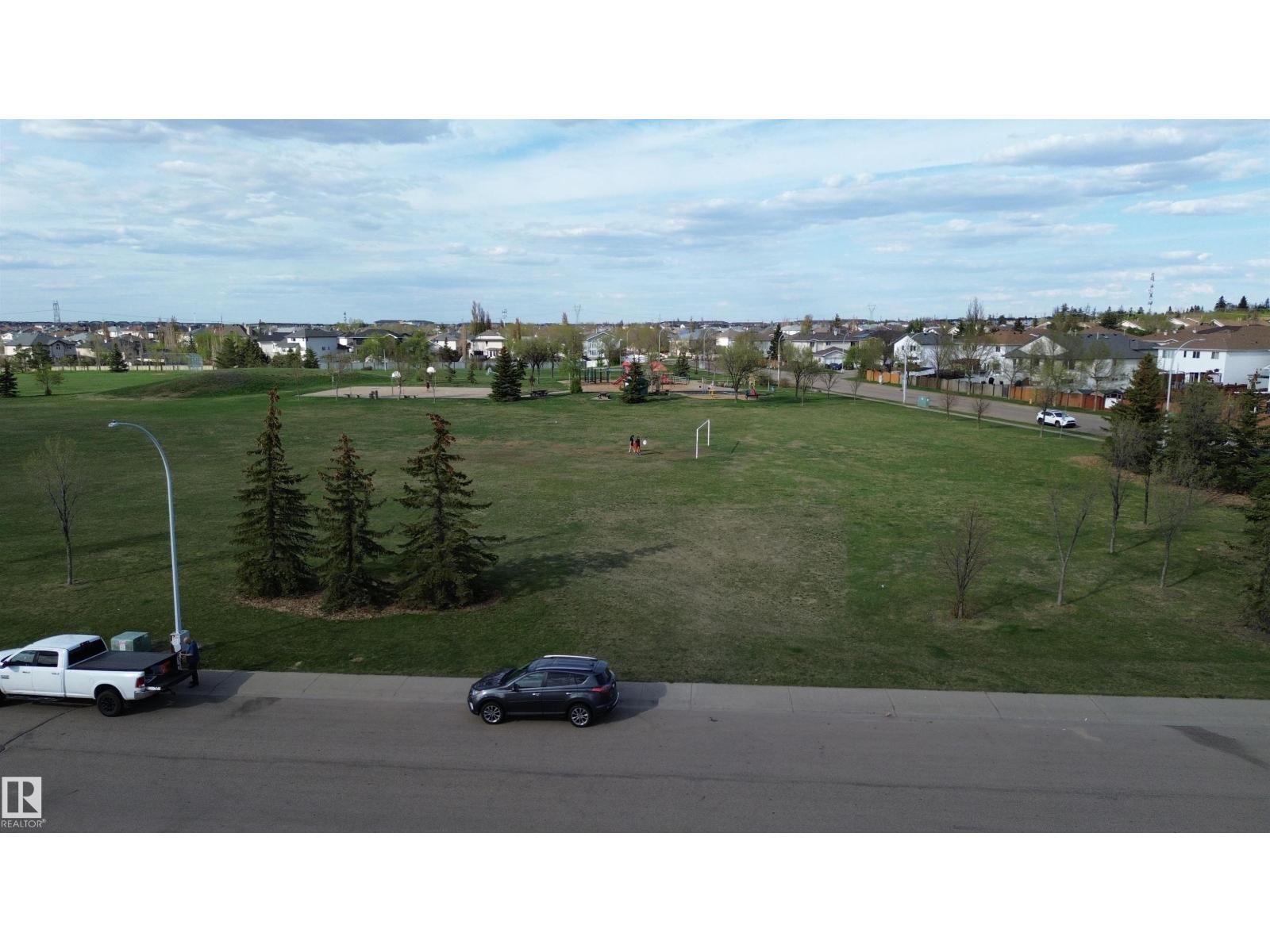 7011 158 AV NW - 8