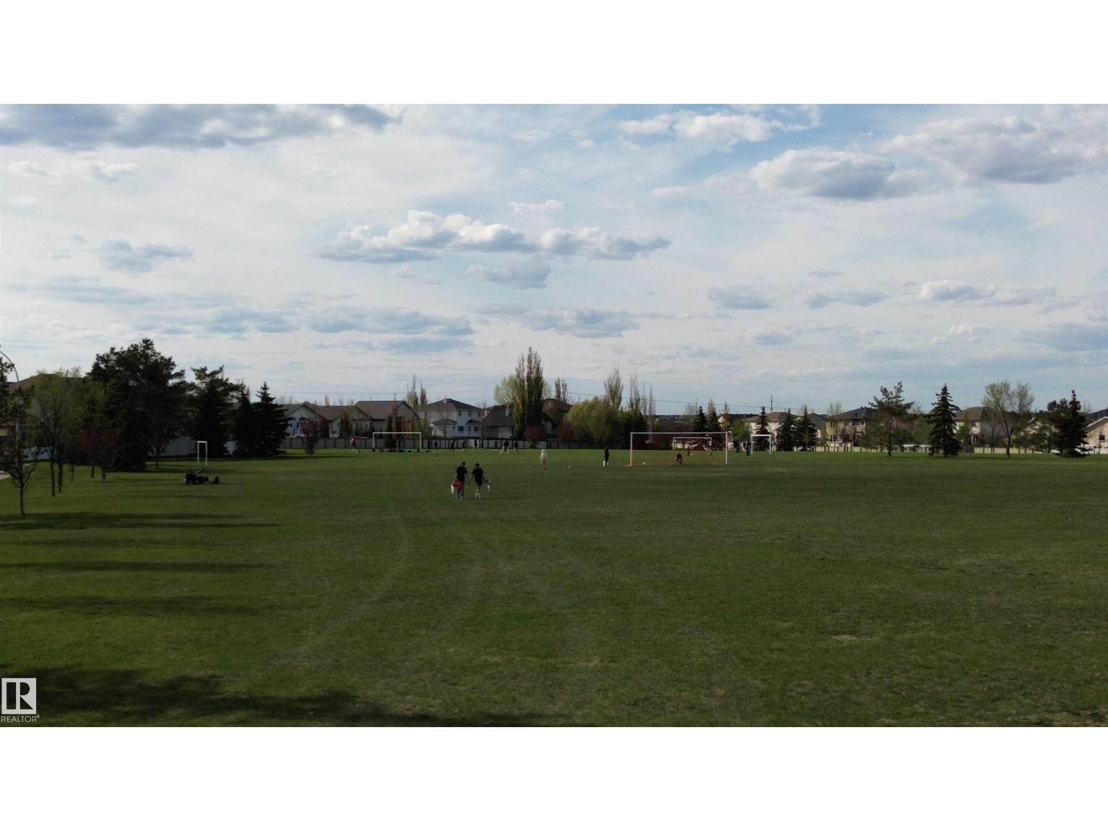 7011 158 AV NW - 9