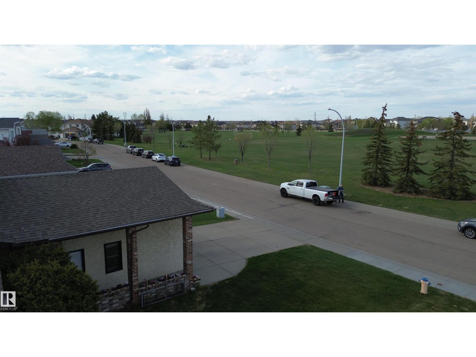 7011 158 AV NW - 6