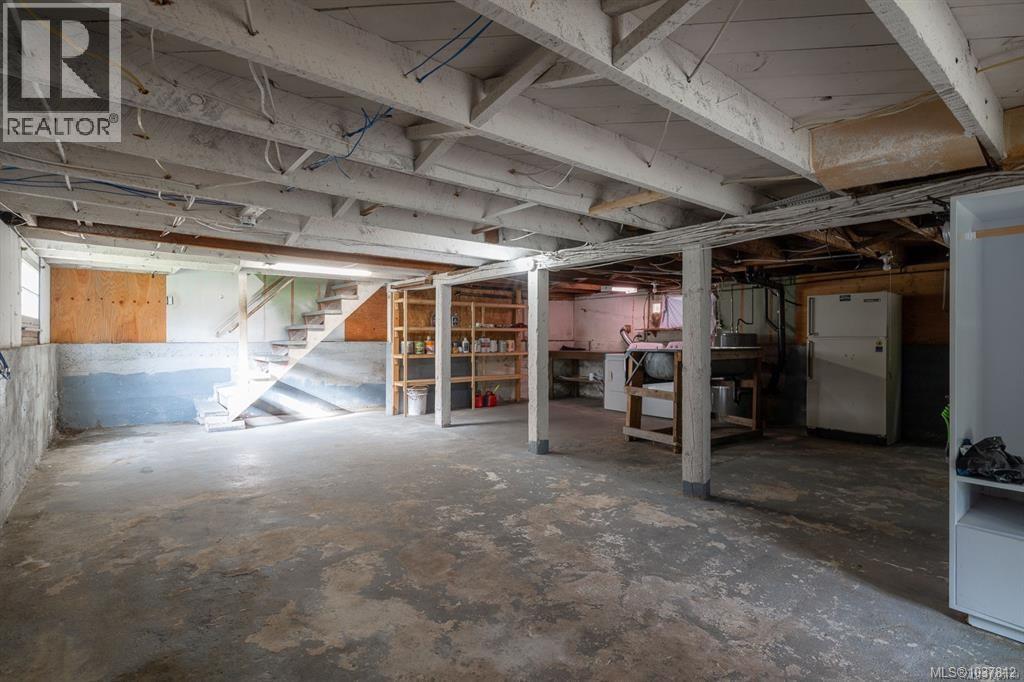 6820 Grant Rd W - 34