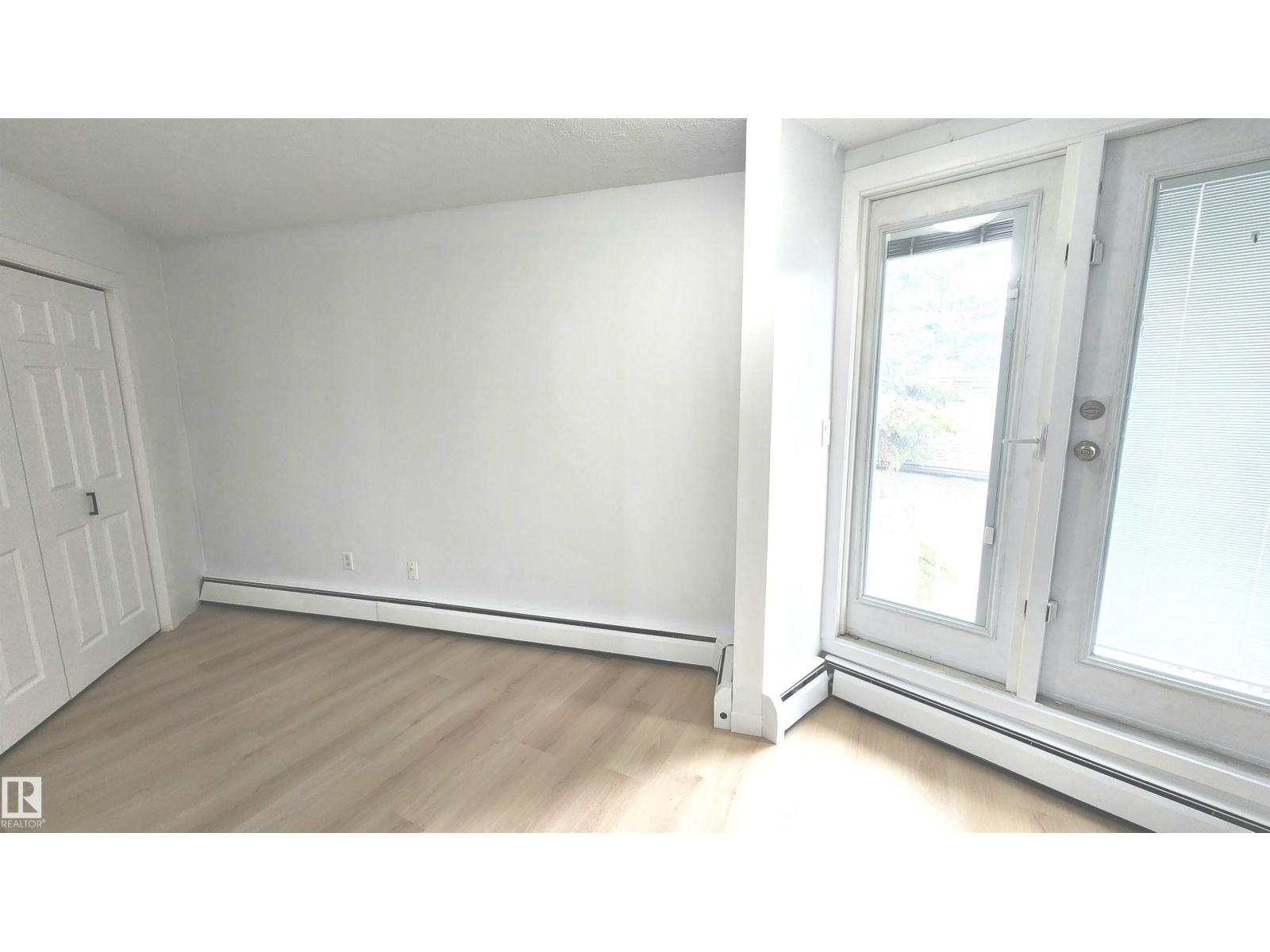 9535 147 AV NW - 30