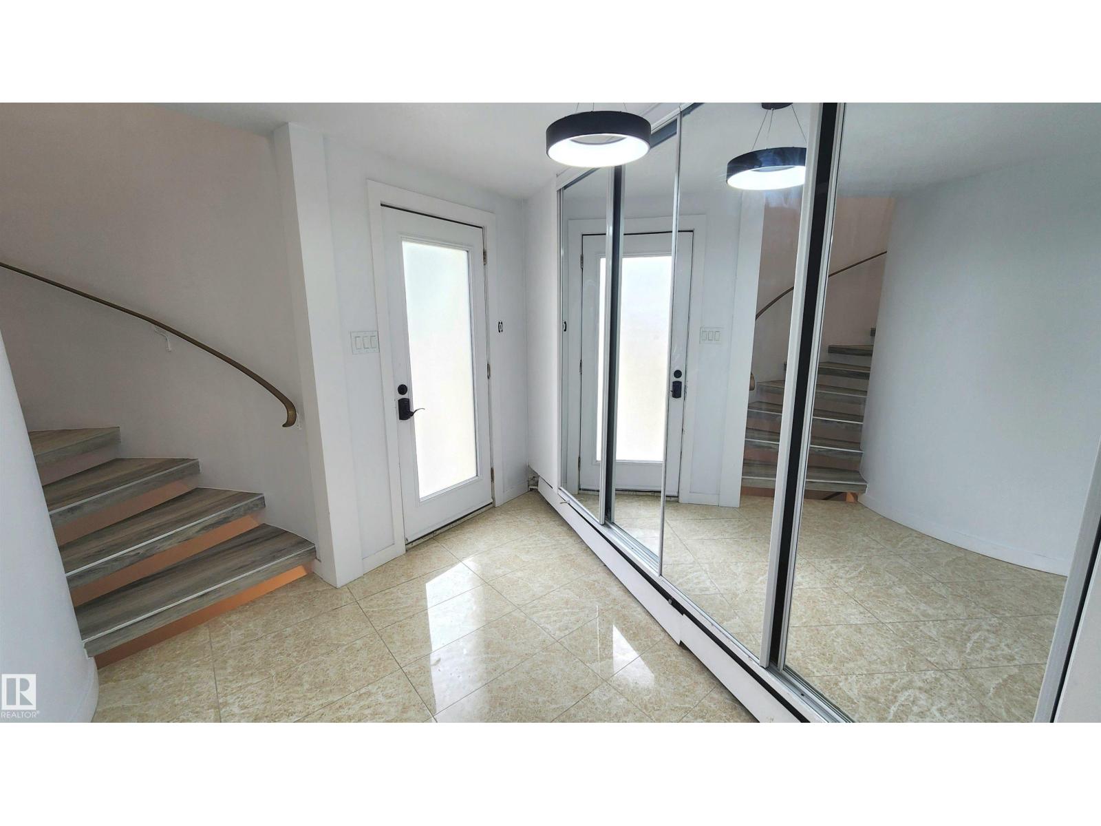 9535 147 AV NW - 6