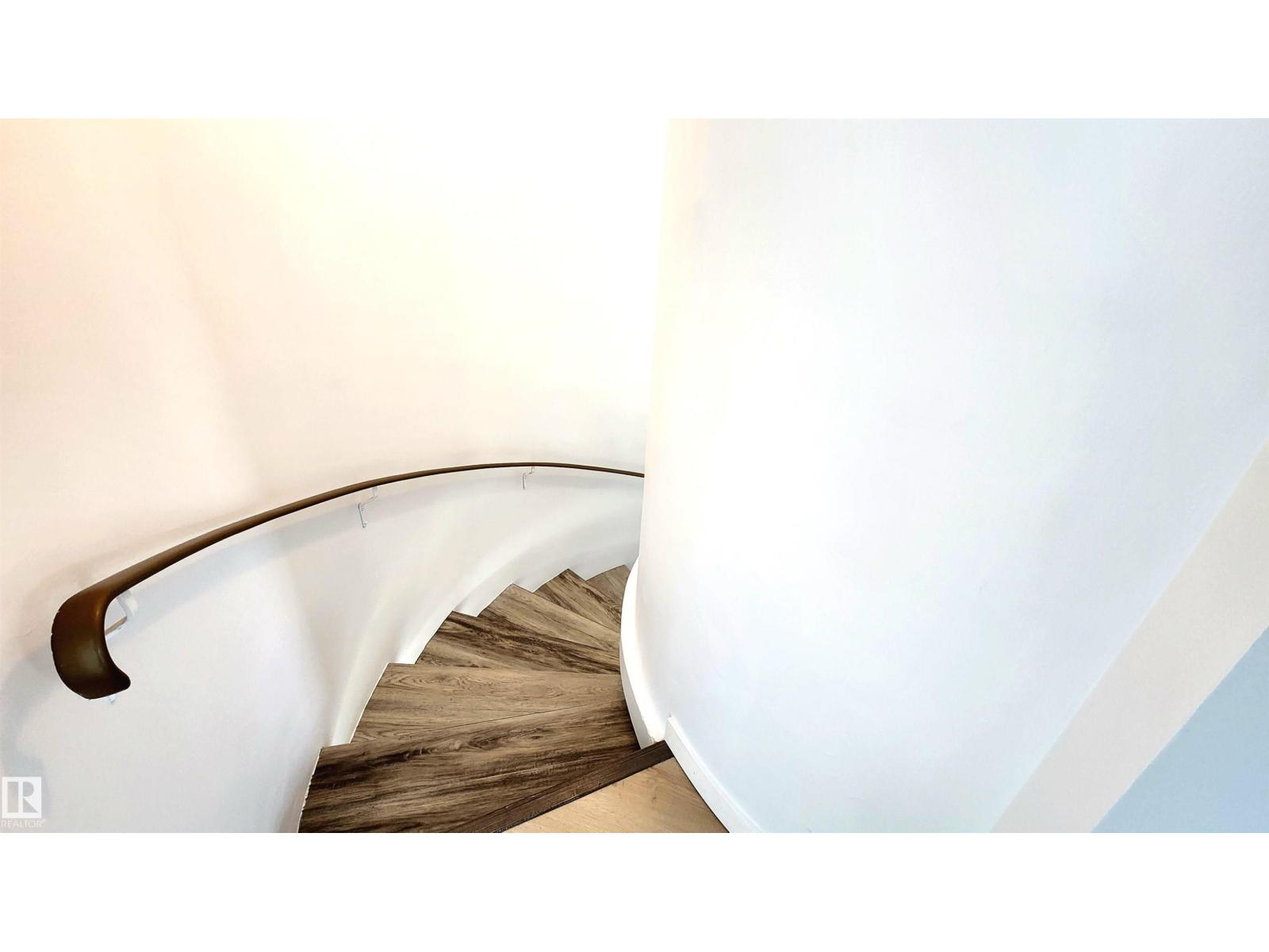 9535 147 AV NW - 36