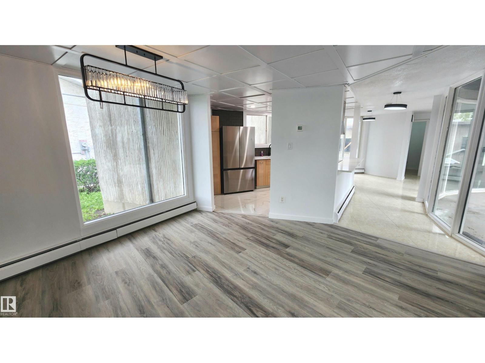 9535 147 AV NW - 10