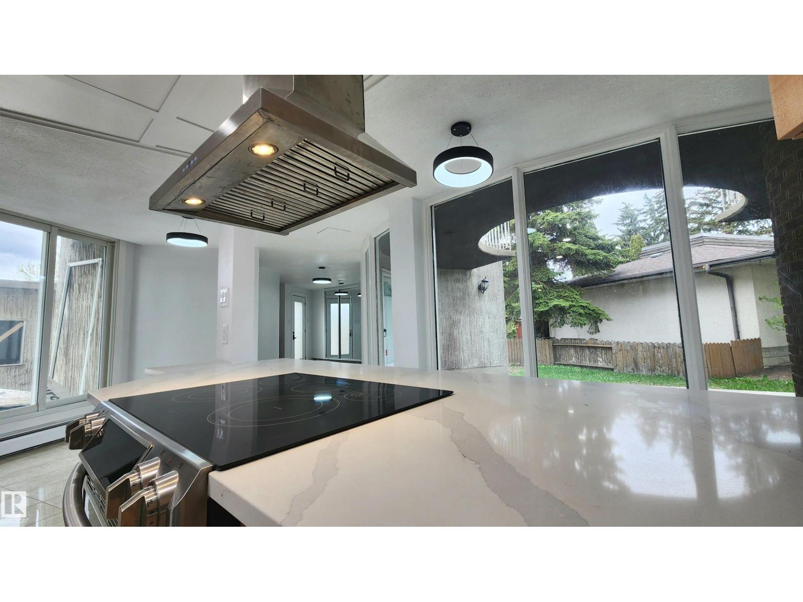 9535 147 AV NW - 12