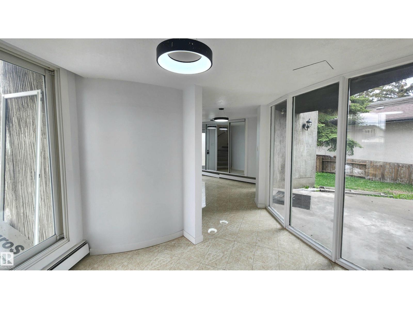 9535 147 AV NW - 5
