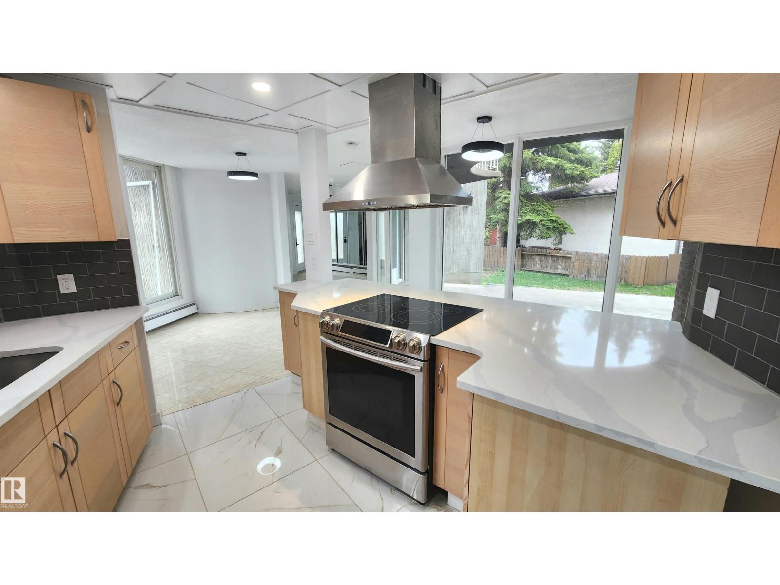 9535 147 AV NW - 14