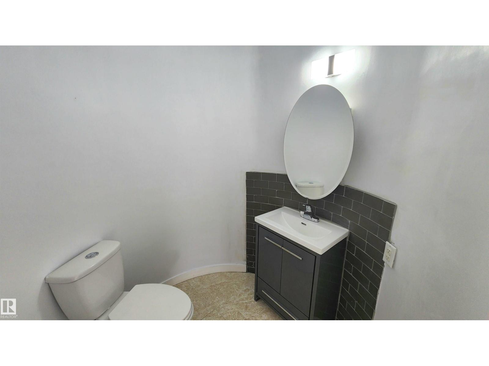 9535 147 AV NW - 18