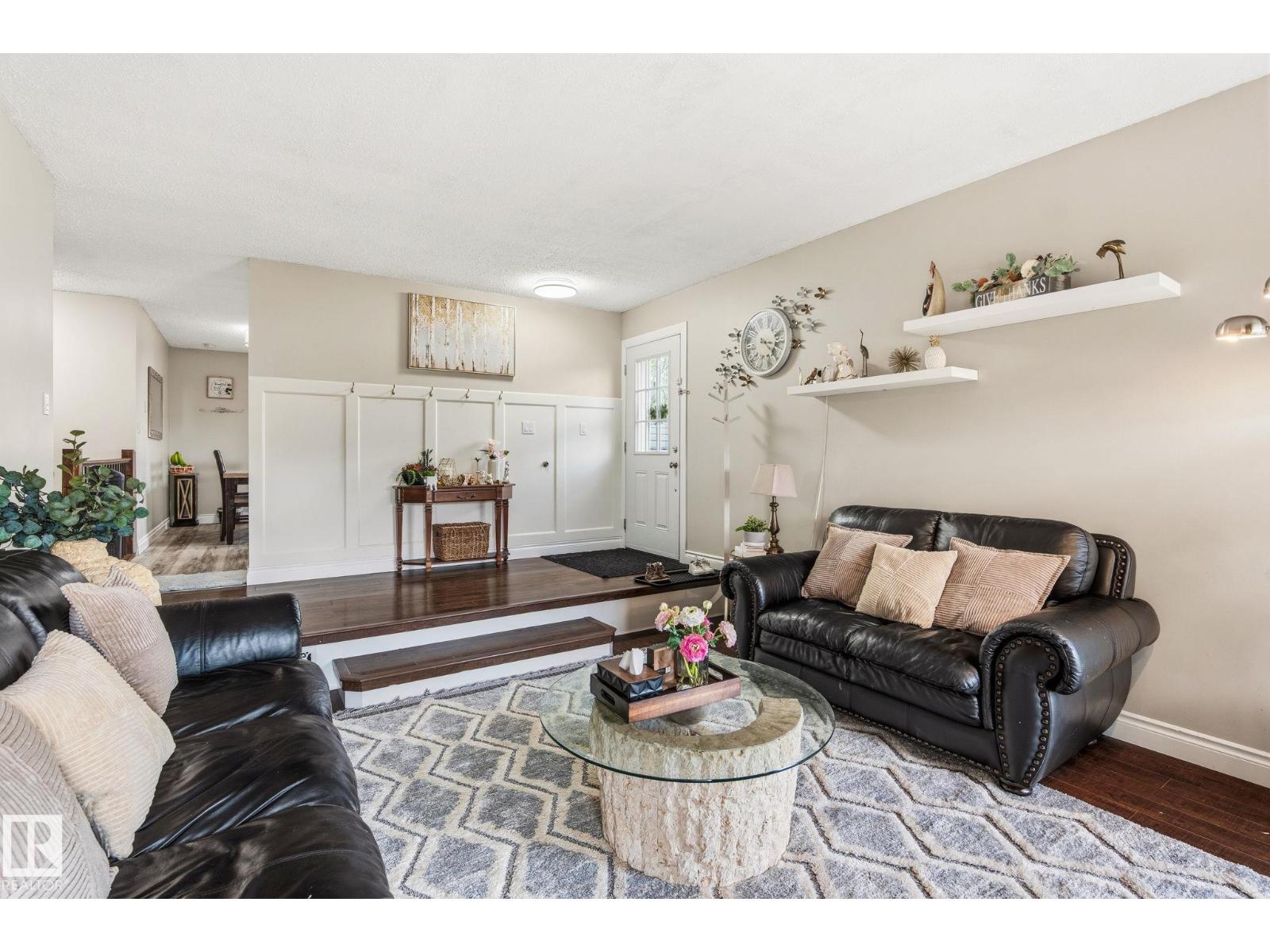 15232 120 NW NW - 8