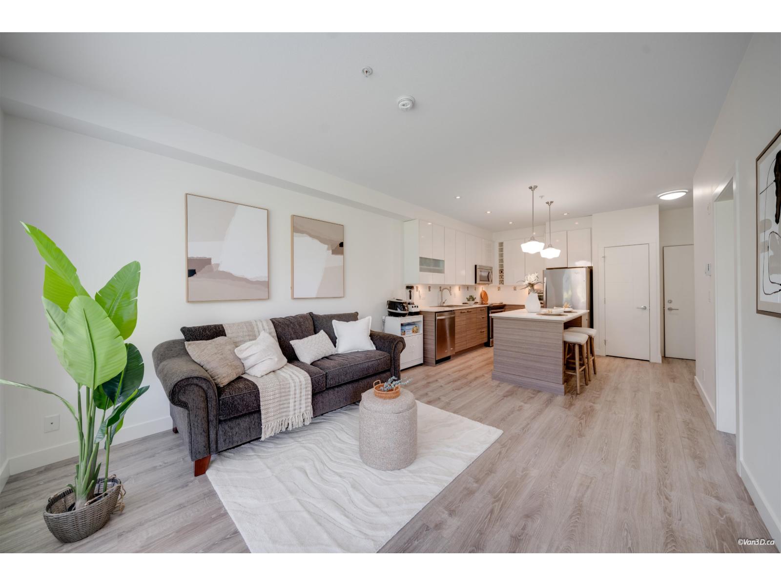 311 16398 64 Avenue - main photo