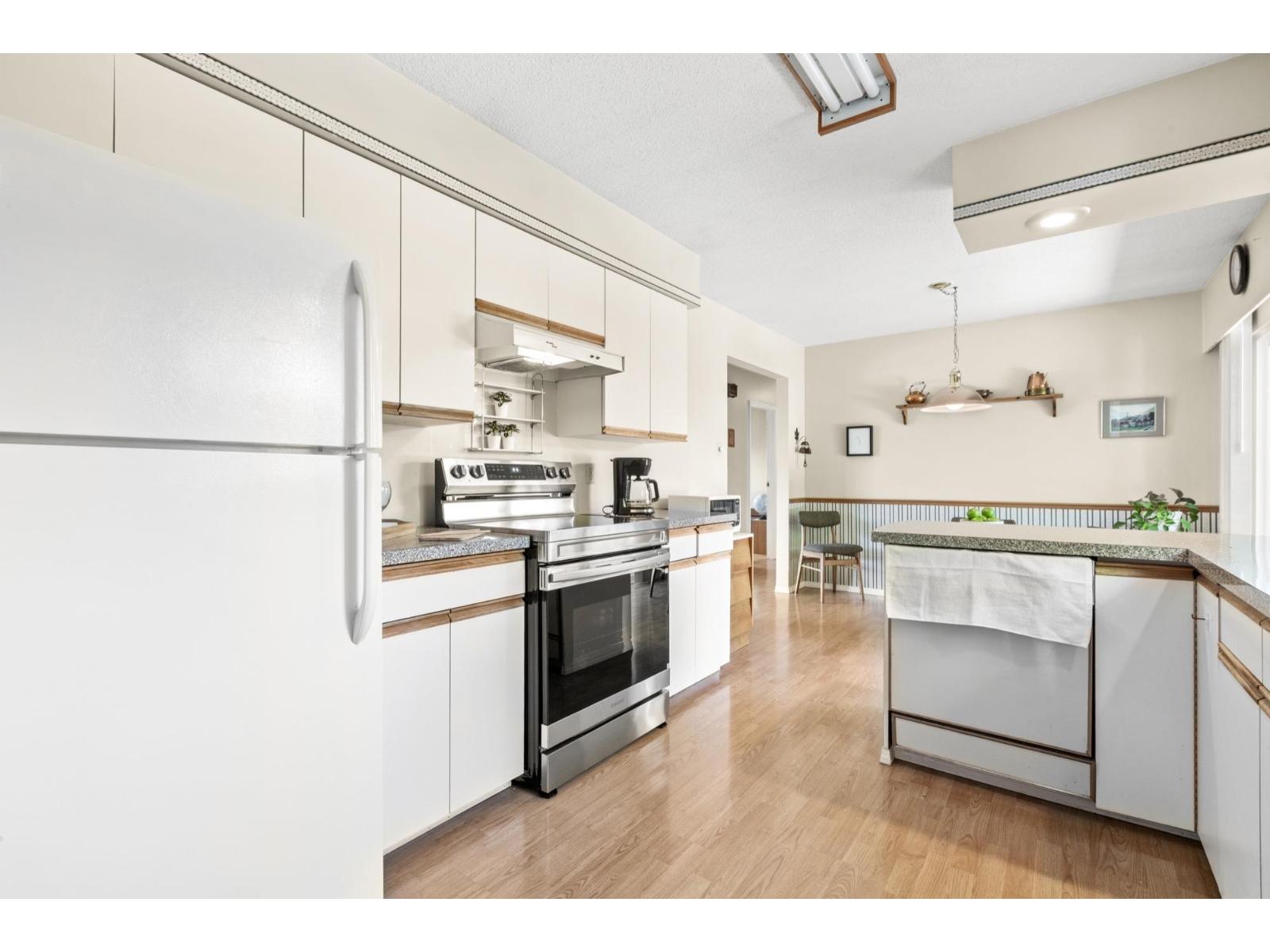 15817 GOGGS AVENUE, White Rock