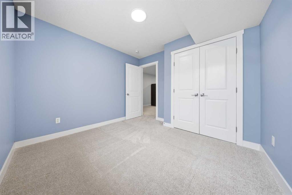 68 Cornerbrook View NE - 36