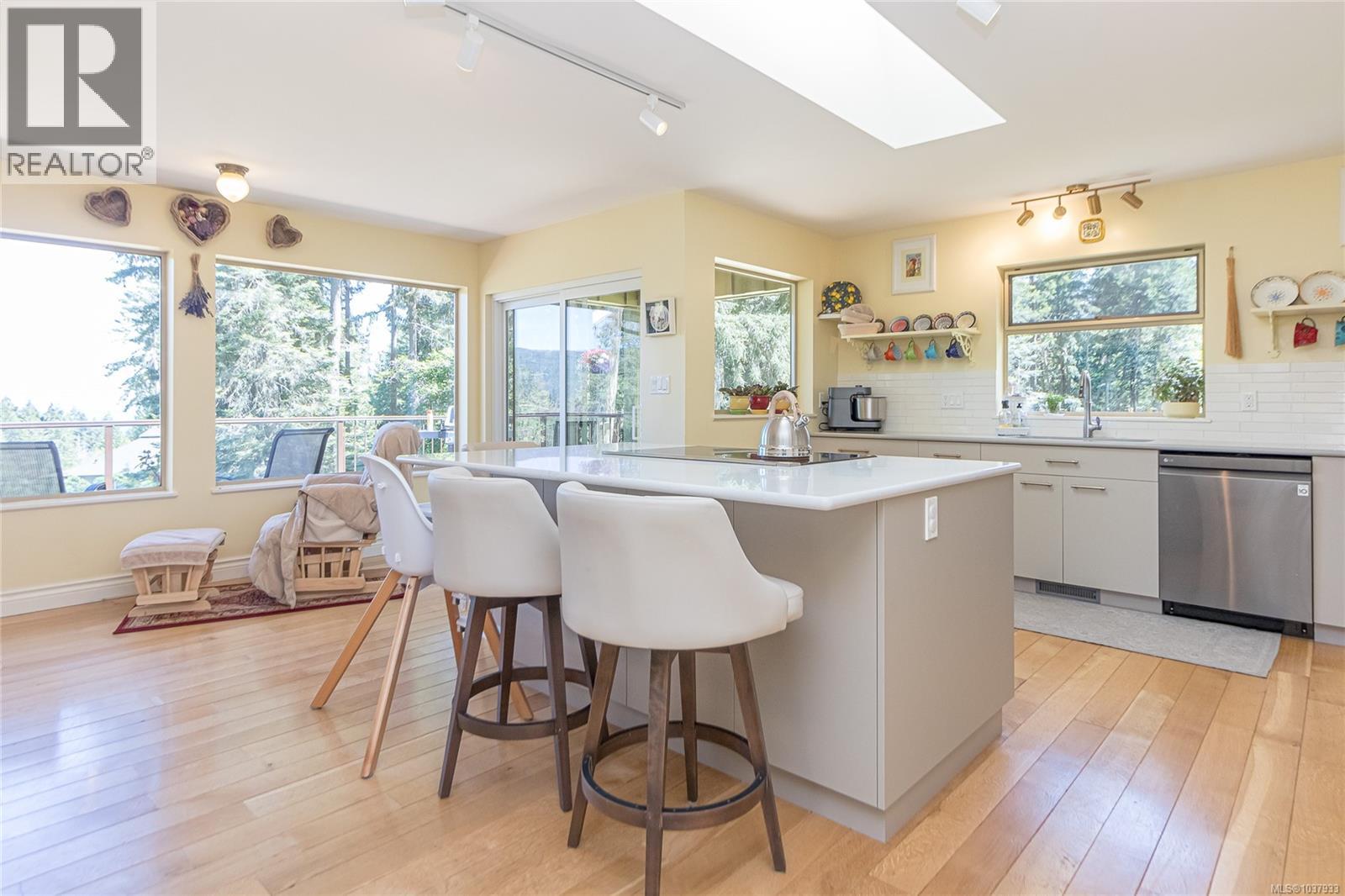 956 Cherry Point Rd, Cowichan Bay