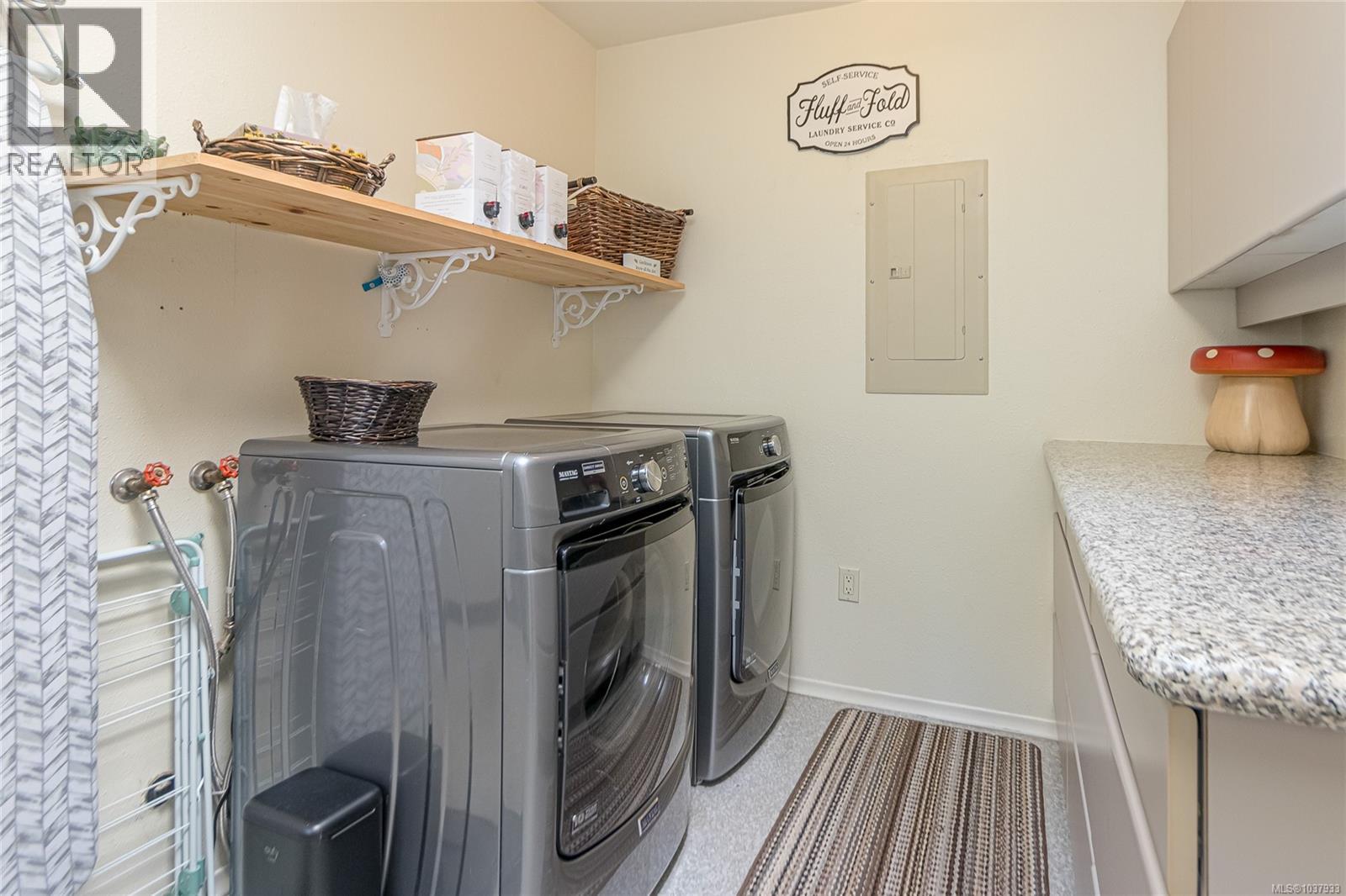 956 Cherry Point Rd, Cowichan Bay