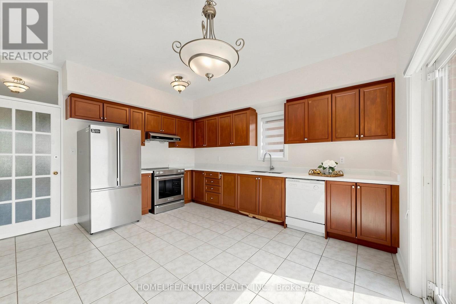 65 MAPLE RIDGE CRESCENT - 18