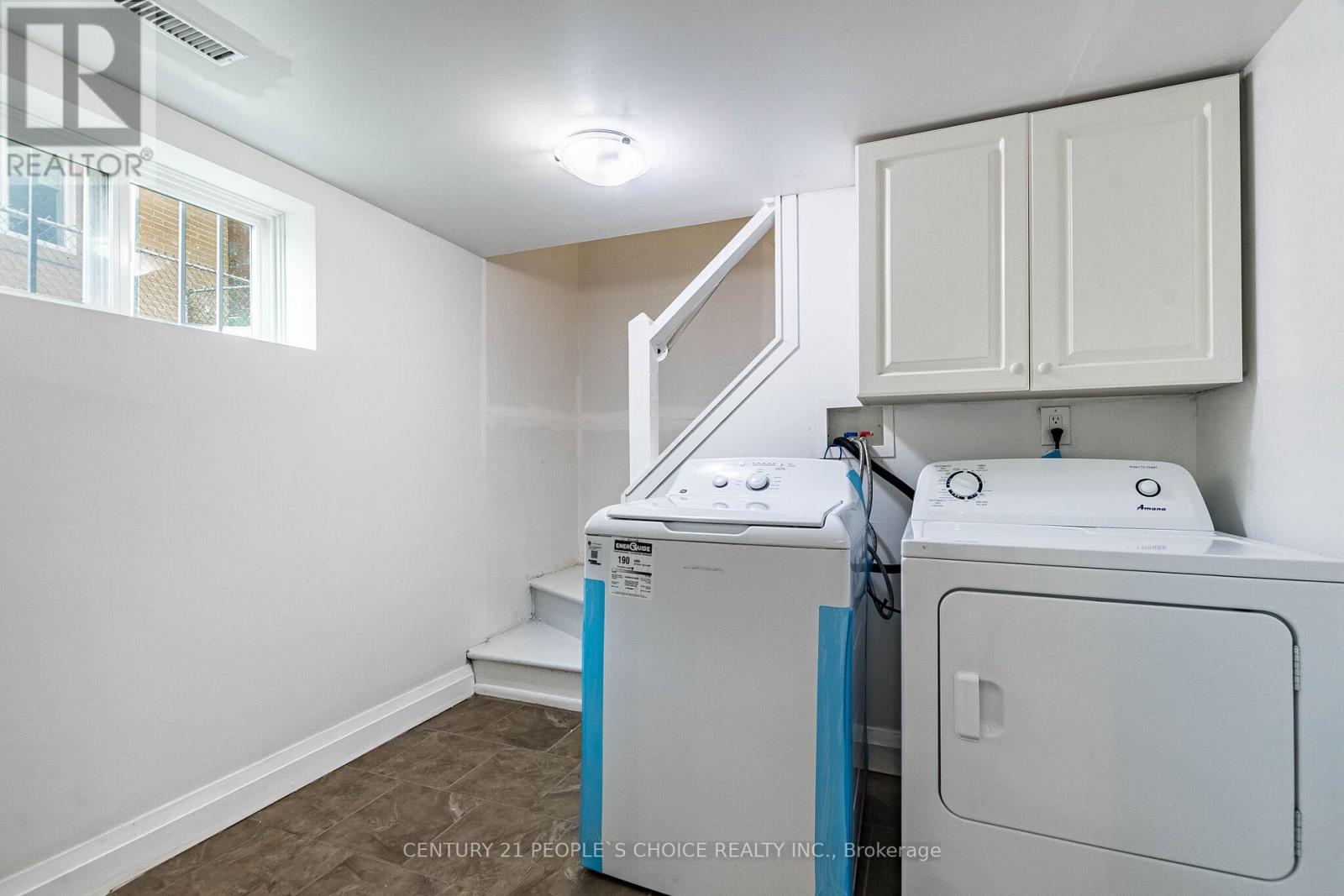 39 MEADOWLAND DRIVE - 34
