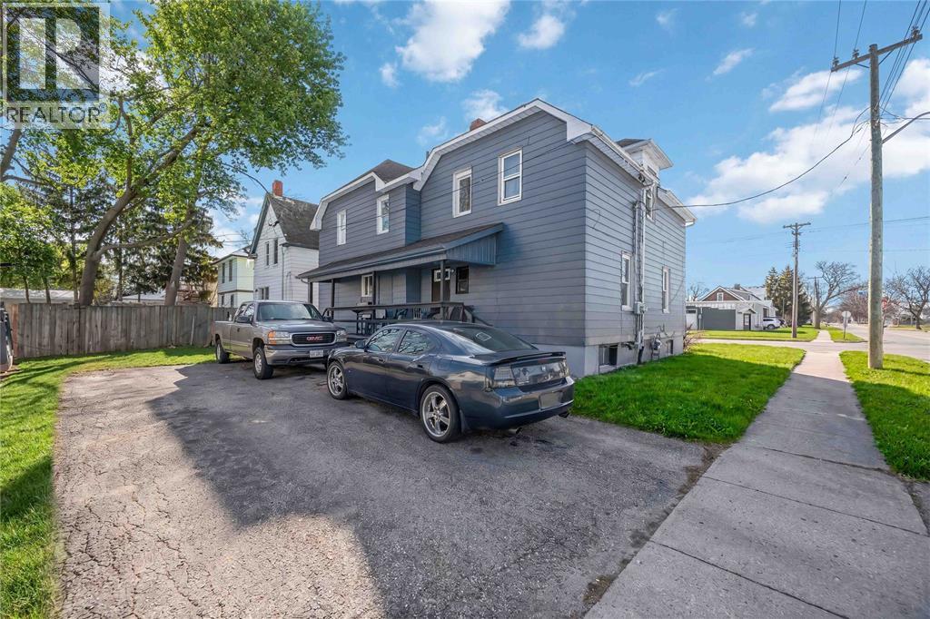 218-220 Mitton STREET South - 2