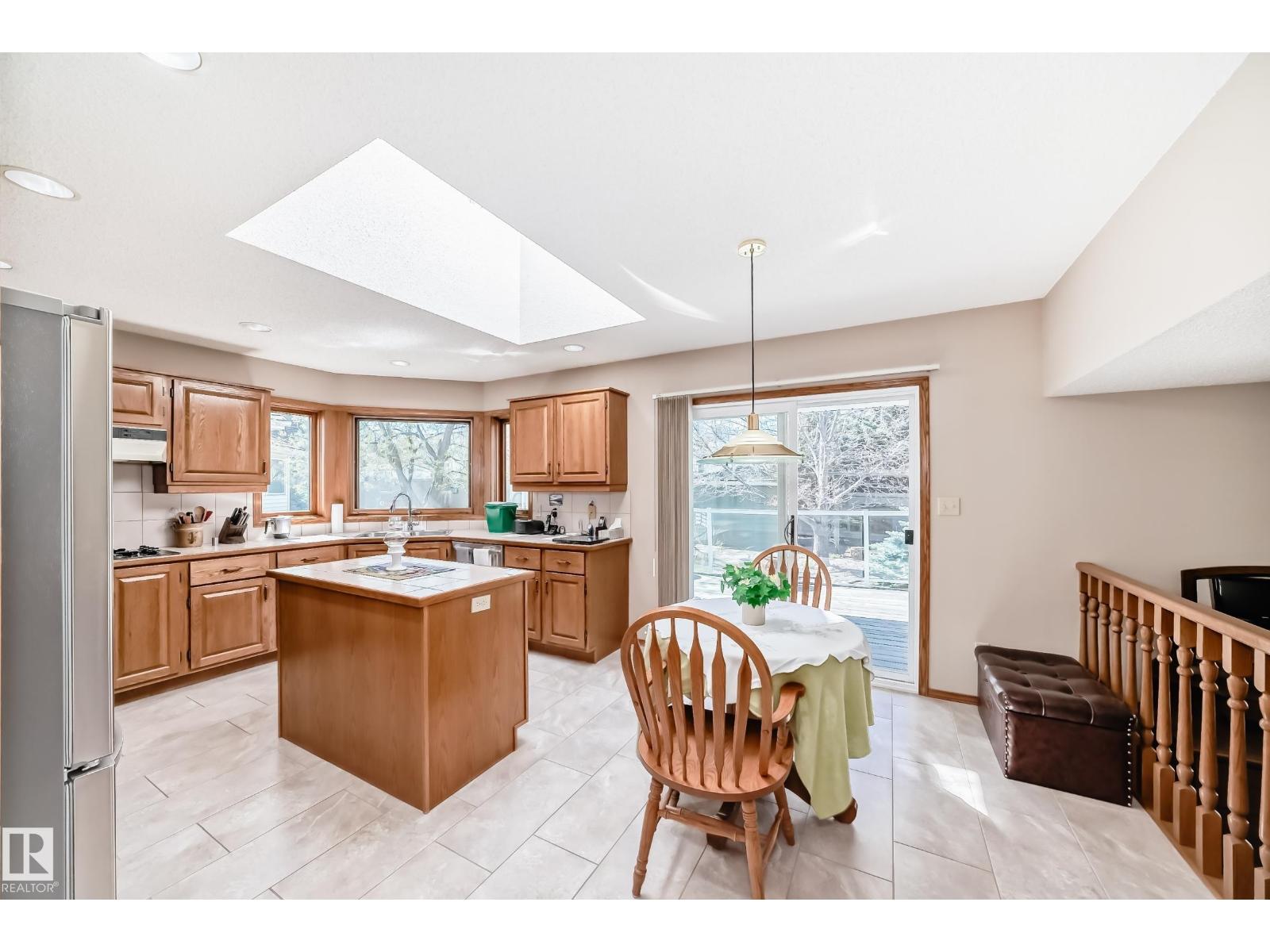 107 RIDGEMONT CR — photo 10