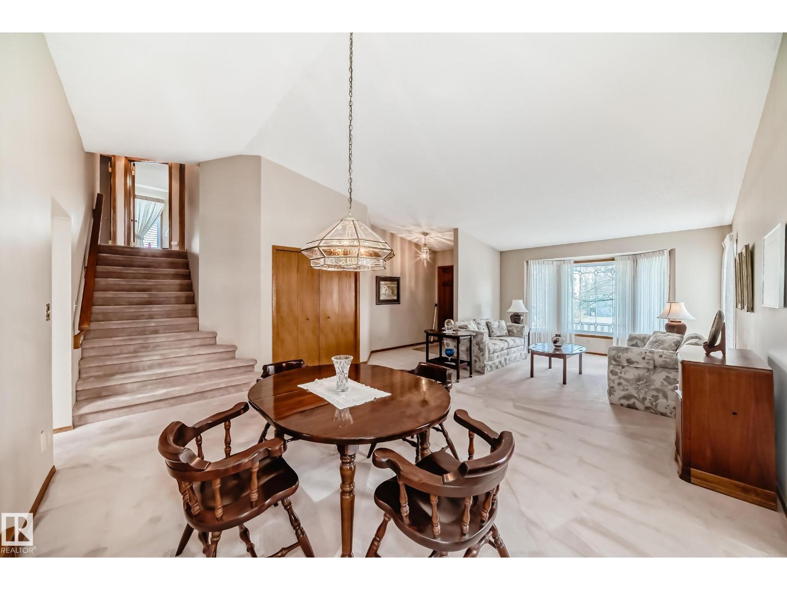 107 RIDGEMONT CR — photo 22