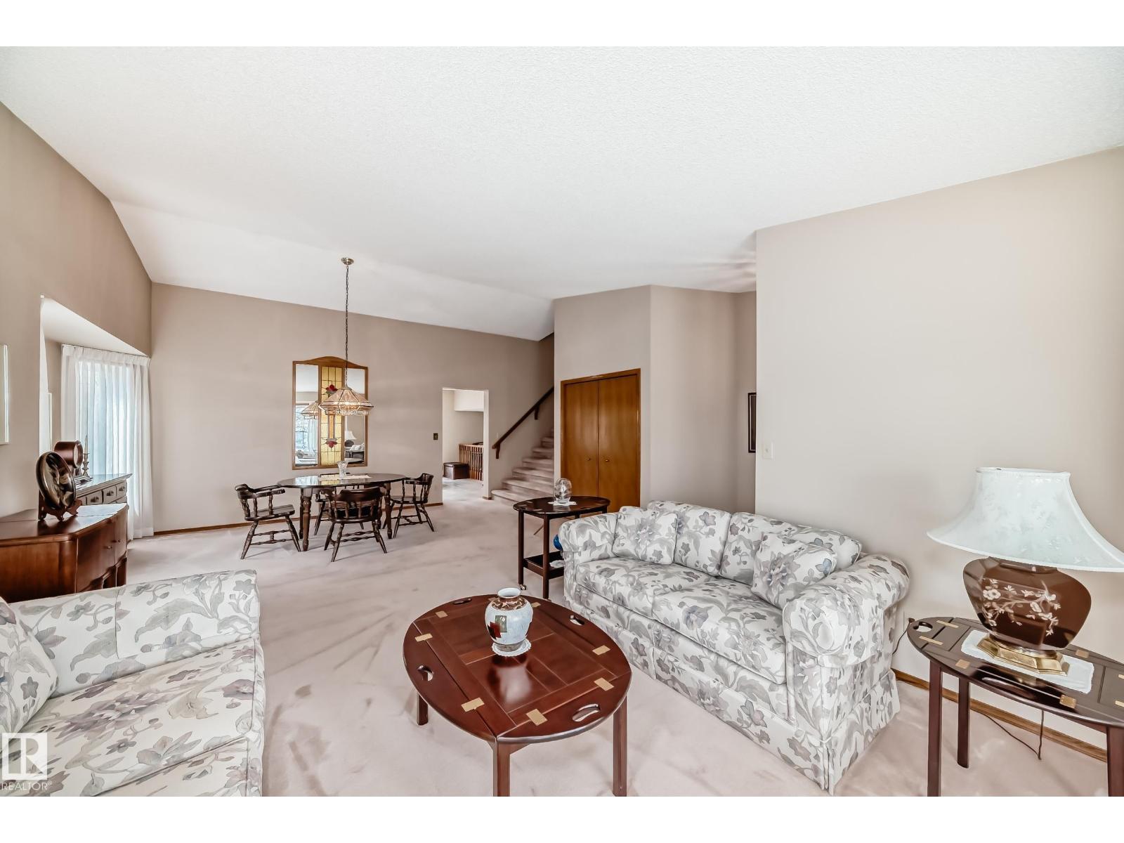 107 RIDGEMONT CR — photo 25