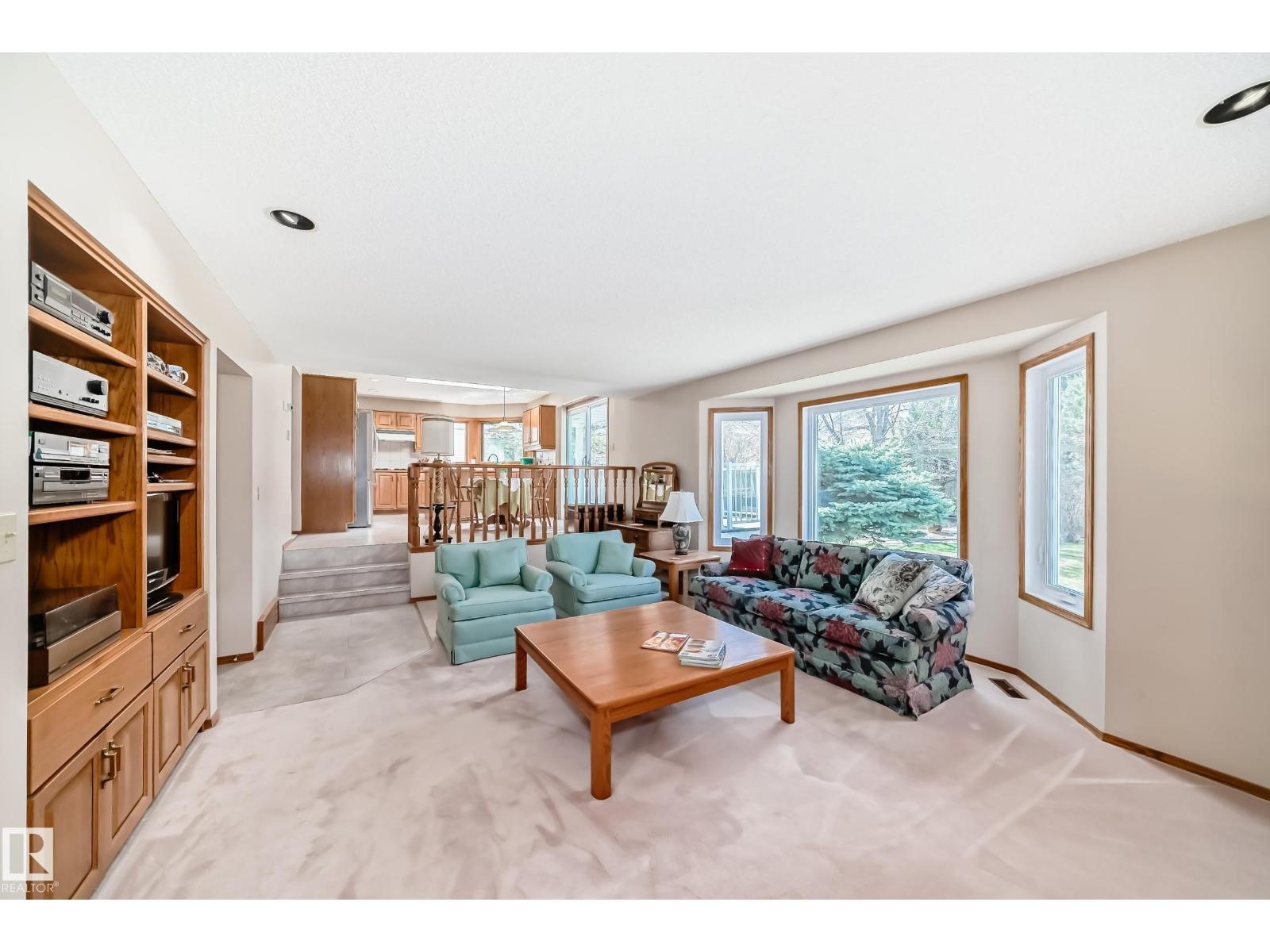 107 RIDGEMONT CR — photo 30