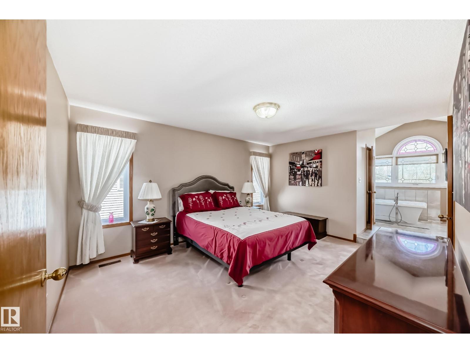 107 RIDGEMONT CR — photo 38