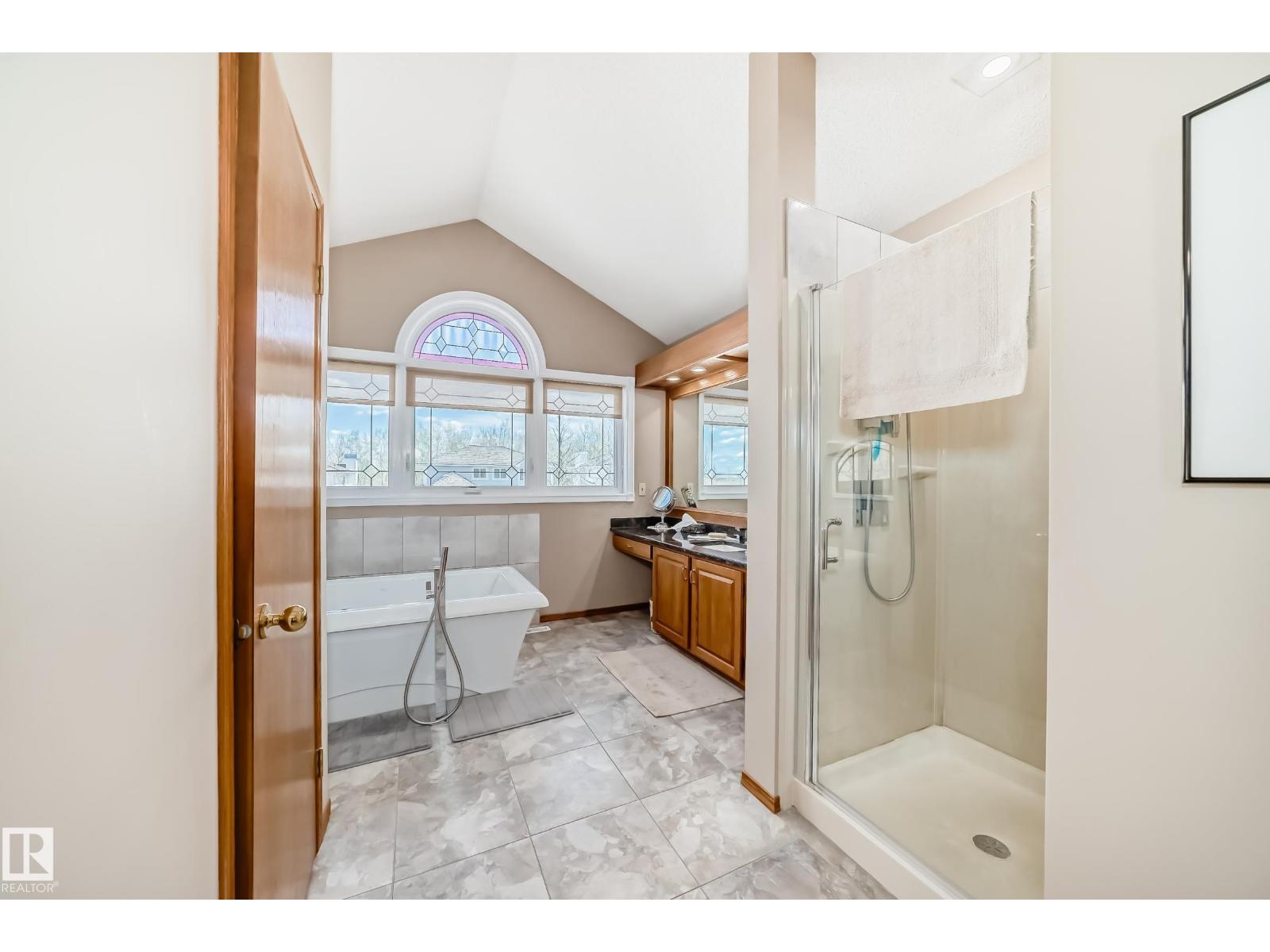 107 RIDGEMONT CR — photo 41
