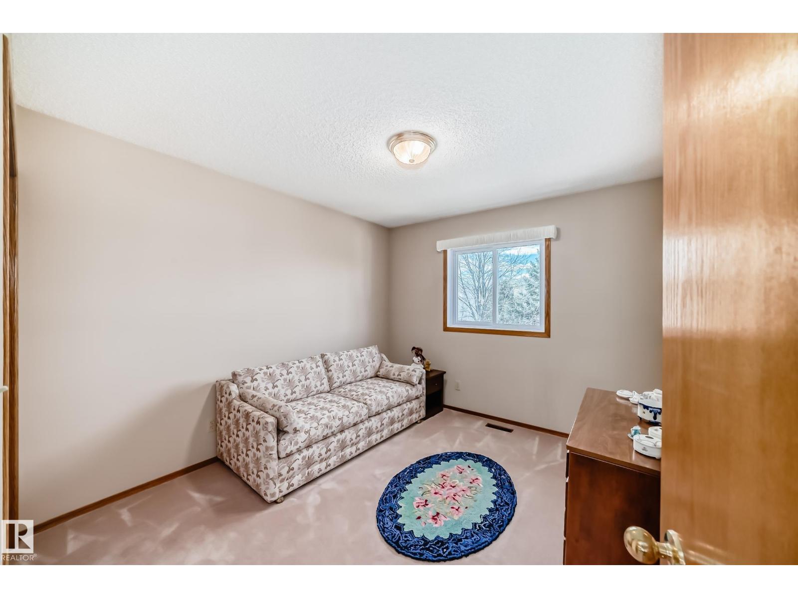 107 RIDGEMONT CR — photo 47