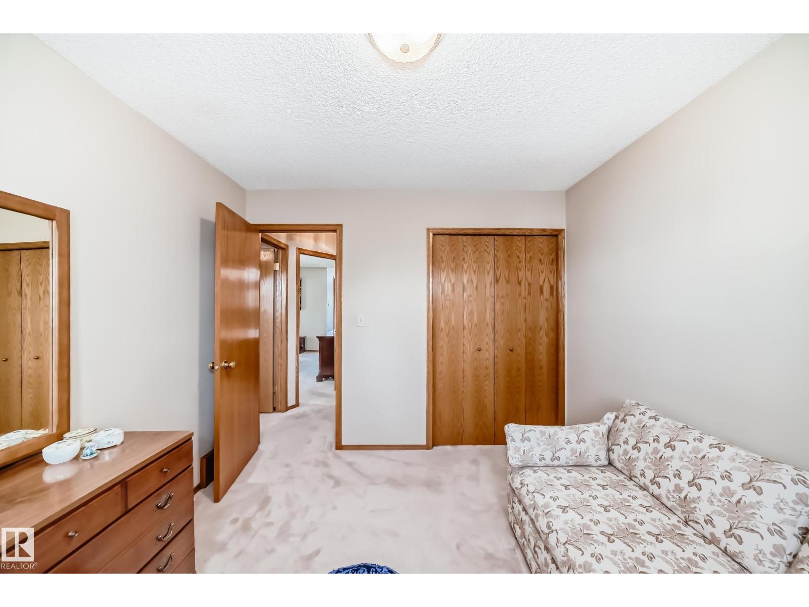107 RIDGEMONT CR — photo 49