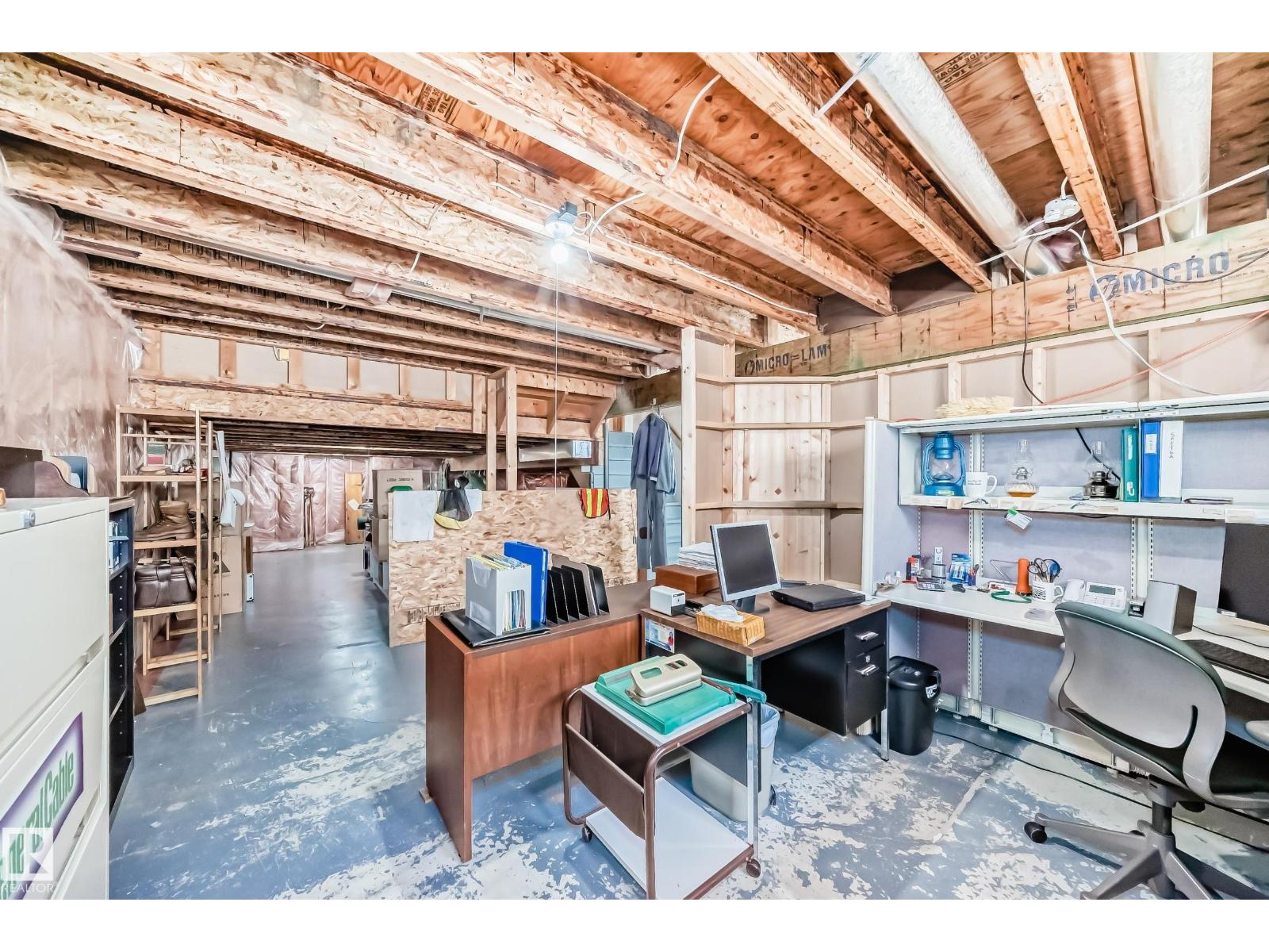 107 RIDGEMONT CR — photo 57
